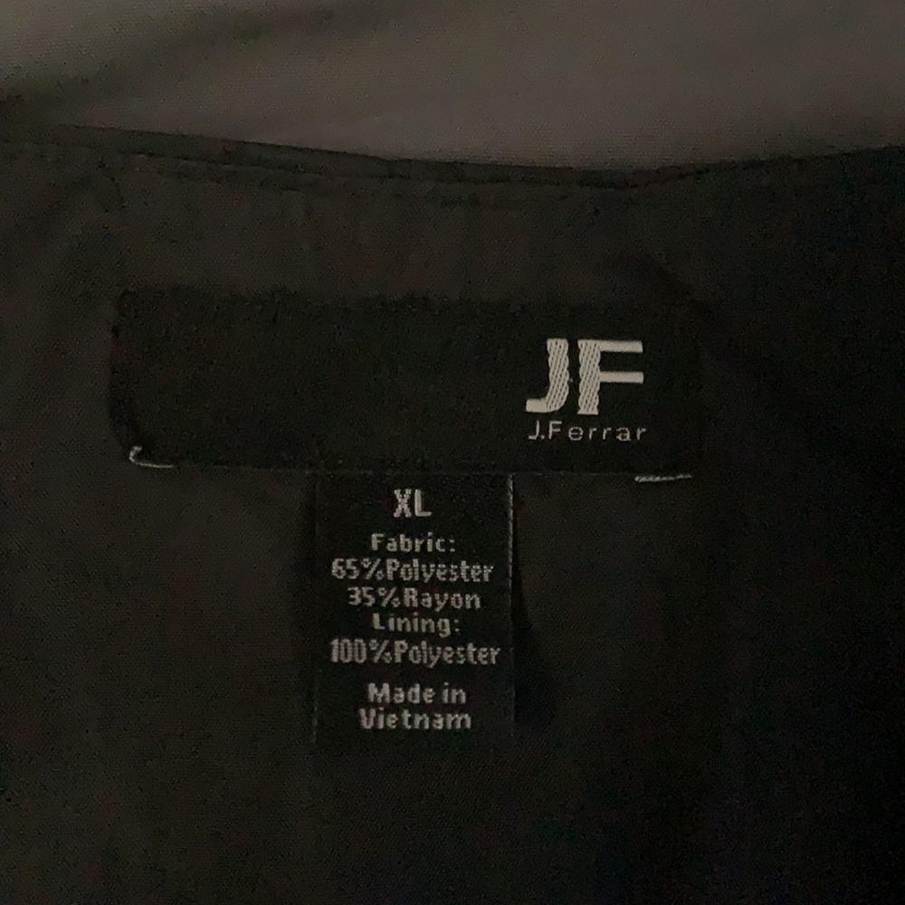 Vest - Picture 3 of 3